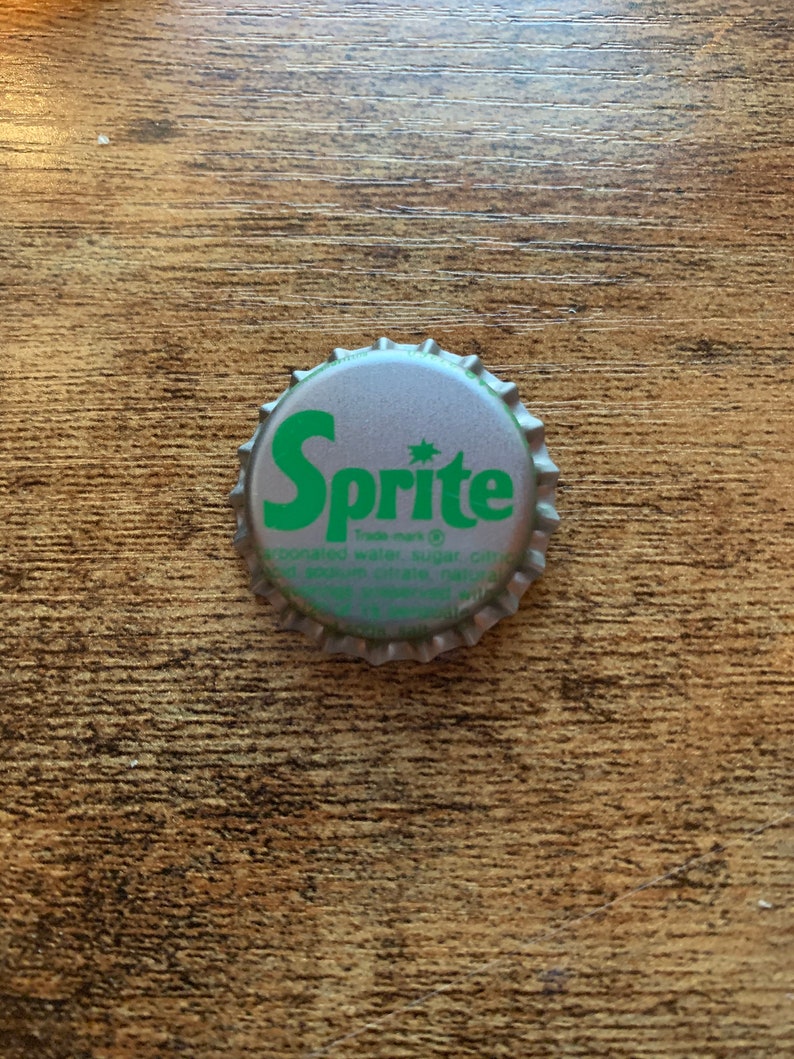 Vintage bottle cap button pin Sprite