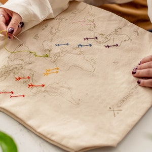 Borsa da viaggio in tela naturale Stitch Where You've Been con kit fai da te deluxe con mappa dorata