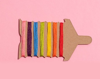 Pack de 4 Hilos Arco Iris - Paquete de madejas de bordado de 7 colores y 2 agujas