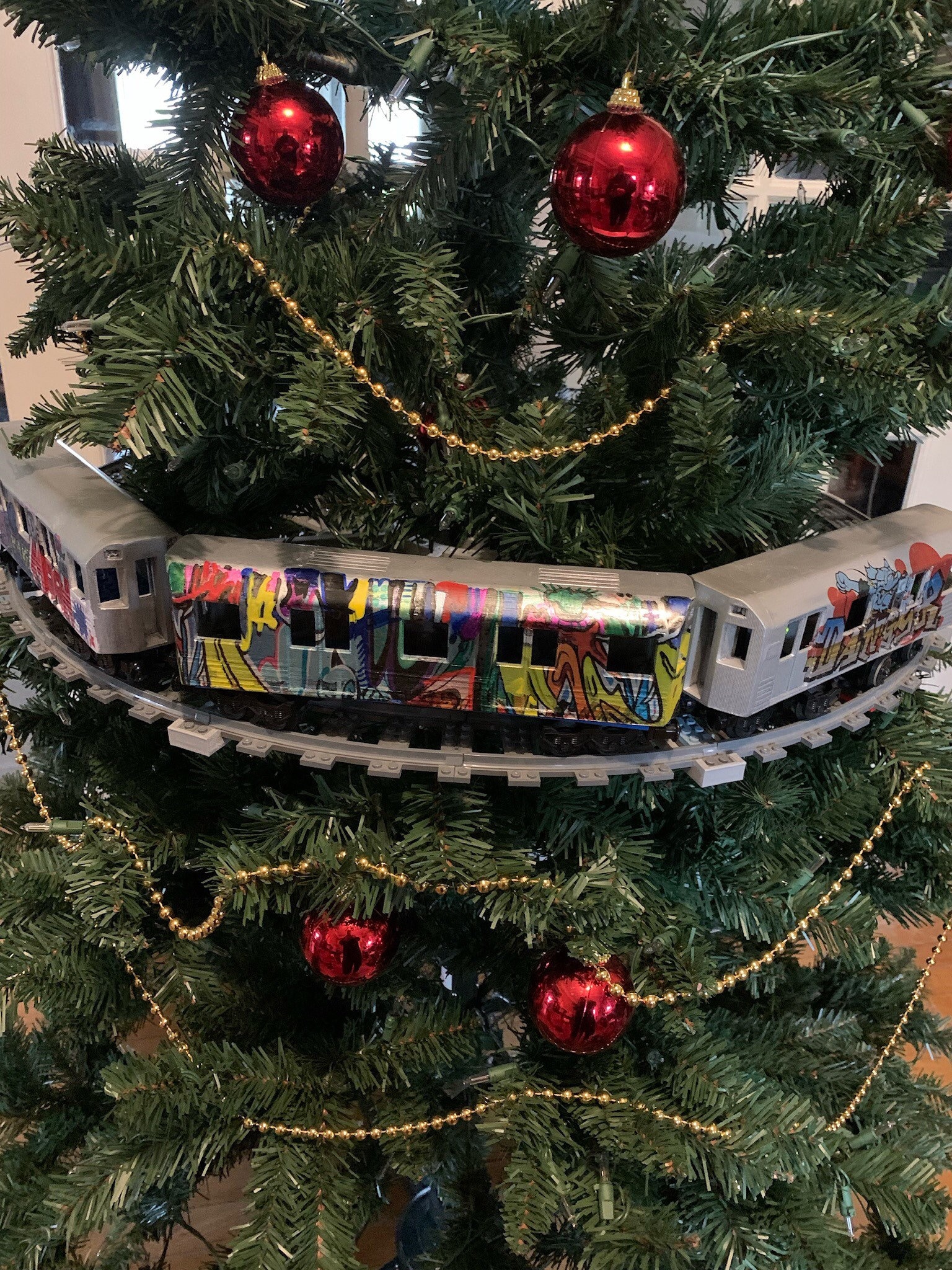 Christmas tree mounted train deals set