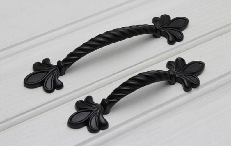 2 5 3 75 5fleur De Lis Drawer Knobs Handles Image 0