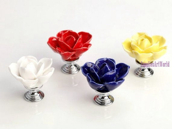 Pack De 4 Céramique roses rouges Tiroir Tire Placard Poignées Shabby Chic Boutons