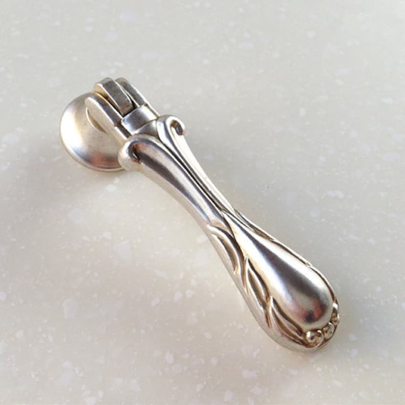 Antique Silver Knobs Pulls Drop Pulls Handles/ Dresser Etsy