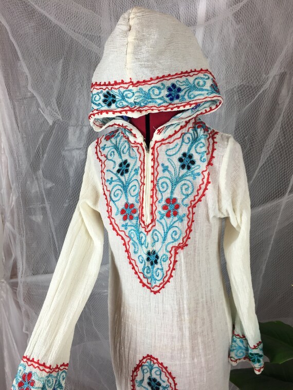 Indian 70's cotton embroidered caftan