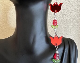Red mirrored Tulip earrings