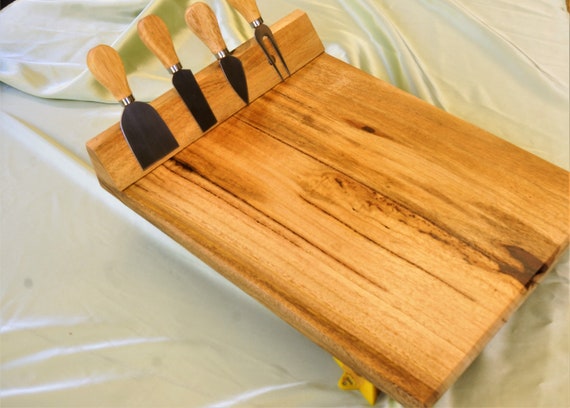 Cheese board (1) in Marri Timber