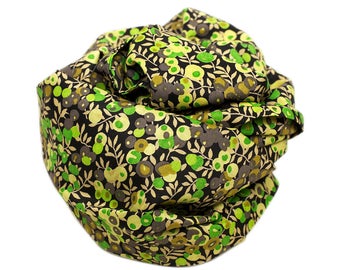 Foulard en coton Liberty, Wiltshire vert, cadeau pour elle, cadeau de Noel,