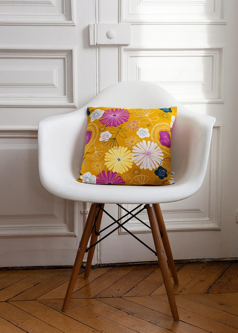 Decorative cushion, japanese fabric made, Coussin vintage moutarde, coussin carré, superbe tissus japonais 40x40 cm image 2