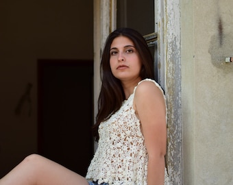 white crochet summer top/flowers top/hand crochet blouse/ white blouse/sleeveless top/beach tunic/cover up top