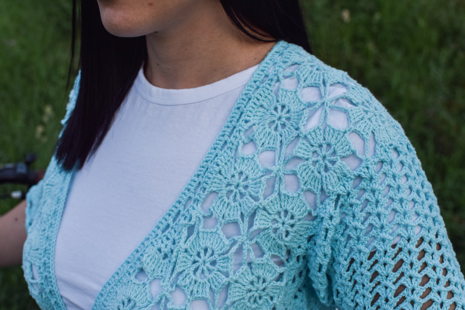 Turquoise Crochet Horseshoe Short Sleeve Knit Sweater