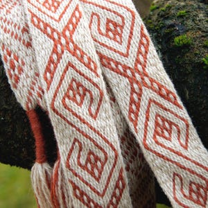 Banda de lana tejida en tableta inspirada en Birka / Recreación de la época vikinga / Tejida a mano, hecha a pedido
