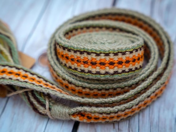 Handwoven Wool Belt for Viking, Slavic and Medieval Reenactment – Plant-Dyed, Authentic, 100% Wool, Perfect for LARP and Cosplay.