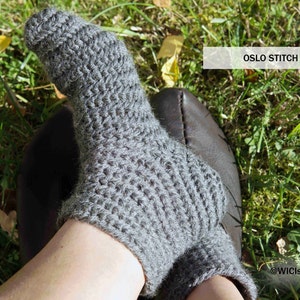 Custom order nalbinding socks, 100% natural or superwash wool, viking clothes, Norse, Anglo Saxon, Rus, Slavic, Medieval reenactment or larp Oslo Summer