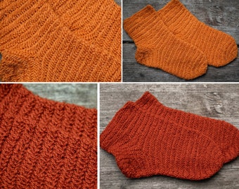 Nalbinding warm socks size EU 36 to 39 earthlytones. Viking socks for LARP, handmade norse woolen socks, anglo-saxon, medieval reenactment.