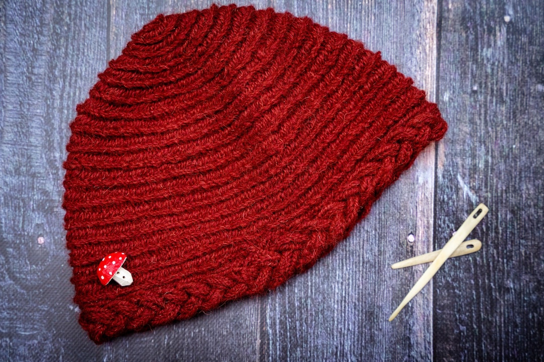 Nalbinding Viking Hat – Handcrafted Wool Beanie With Braided Edge