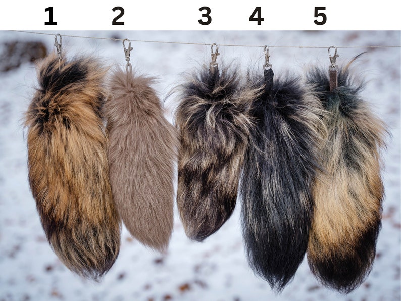 Fox tail keychain, very soft and fluffy fox tail for historical nad LARP costumes. image 2