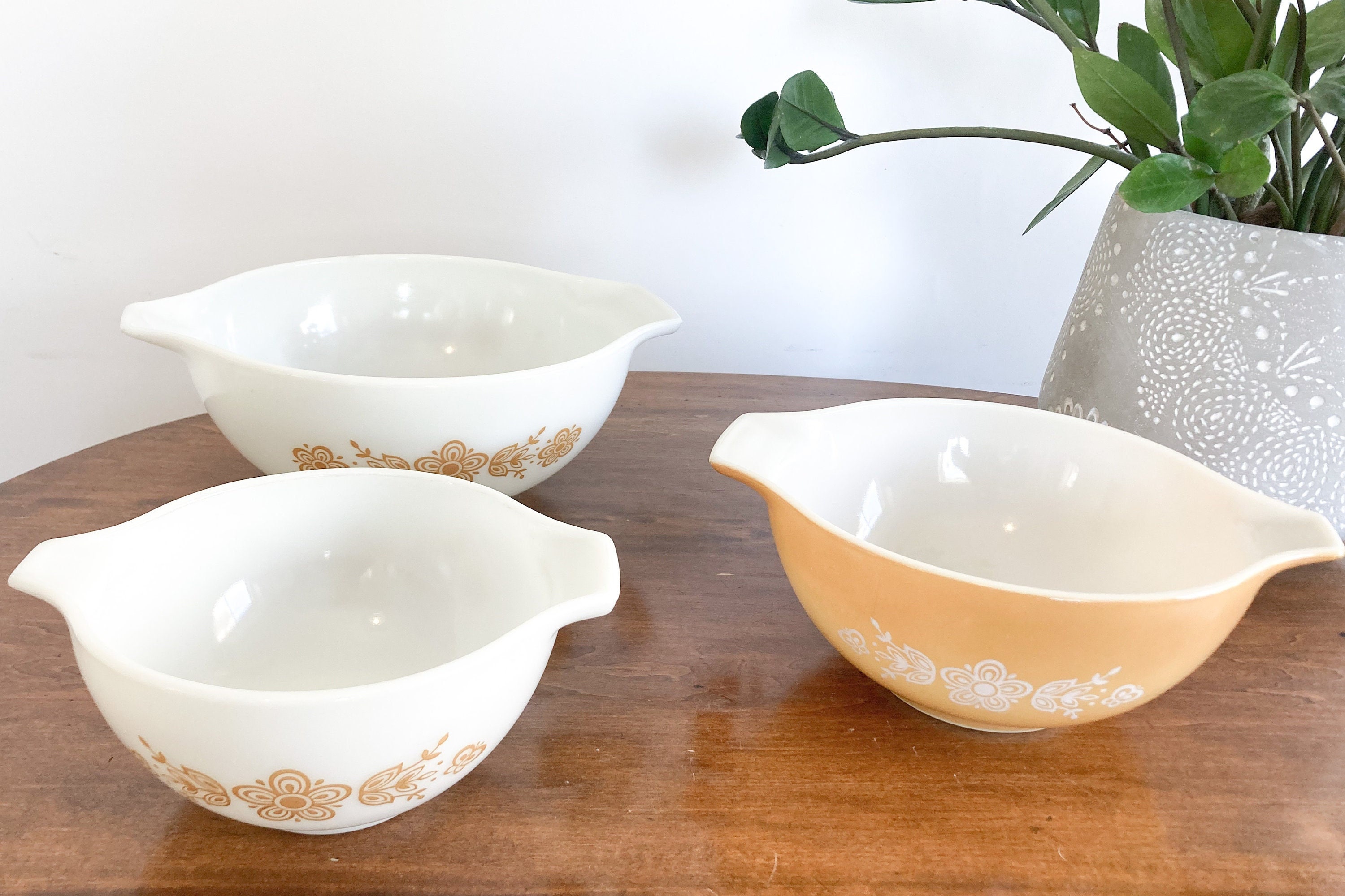 Vintage Pottery Tabletops Gallery Floral Dots Nesting Bowls Set of Three  Hand Painted Dishwasher Safe Microwavable Mixing Bowl Set of 3 