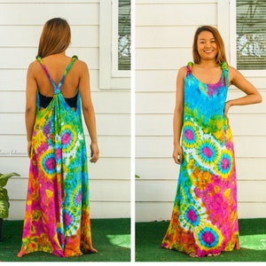 Rainbow Vision handgefärbtes Hippie Racerback Latzhose Kleid, Sommer Boho Kleid, Strandkleidung, Loungewear, locker sitzendes Kleid, Tie Dye Kleidung
