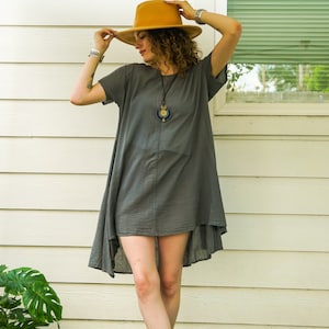 Abito lungo asimmetrico in garza di cotone grezzo naturale grigio, abito boho, abito in cotone, abbigliamento boho