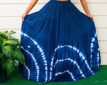 Falda maxi hippie escalonada color índigo sereno / Teñida a mano / Falda bohemia / Ropa tie-dye / Ropa hippie / Falda de playa