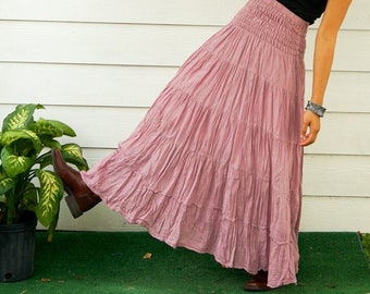 Roher natürlicher geknitterter Baumwollgaze abgestufter Maxi Boho Rock, Hippie-Rock, Boho Kleidung