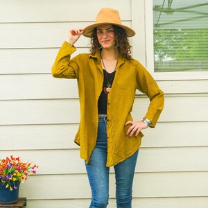 Camicetta in garza di cotone stropicciata naturale grezza, caftano in cotone, top in cotone, camicia minimalista boho, abbigliamento boho