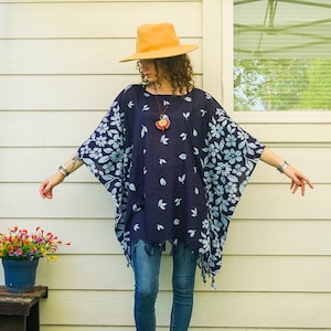 Floral Batik Boho Kaftan Tunic Blouse , Oversize Tops, Beachwear, Boho Clothing, Poncho, Loungewear, Beach Kimono Cover Ups