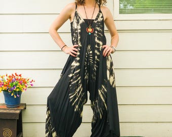 Dunkle Spirale Hand gefärbt Boho Jumpsuits Strampler Hosen, Hippie Overalls, Boho Overalls Kleid mit weitem Bein, Festival Tie Dye Kleidung
