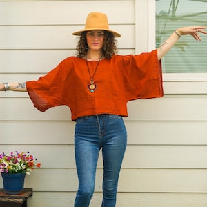 Top corto in garza di cotone naturale grezzo, camicetta kimono estiva, top tunica ampia, camicia di cotone, top minimali, abbigliamento in cotone
