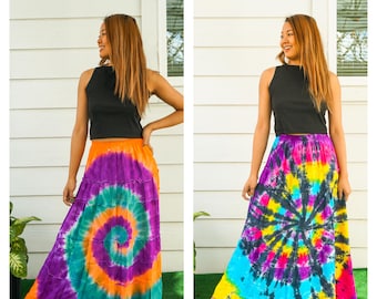 Falda maxi hippie escalonada teñida a mano, falda maxi bohemia, ropa tie-dye, falda fluida de playa, falda para festivales, talla pequeña a mediana.