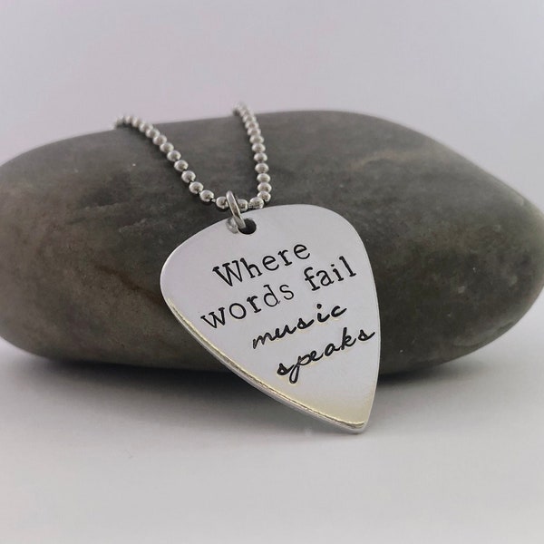 Wo Worte versagen Musik spricht,Gitarren Pick Halskette,Musiker Geschenk,Geschenk für Männer,Unisex Halskette,Plektrum Halskette,Geburtstagsgeschenk,Weihnachtsgeschenk