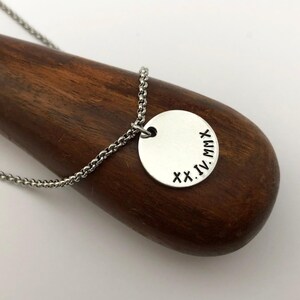 Roman Numerals Necklace, Personalized gift for girlfriend, Custom Date Necklace, Wedding Date Charm, Anniversary date gift,Christmas gift