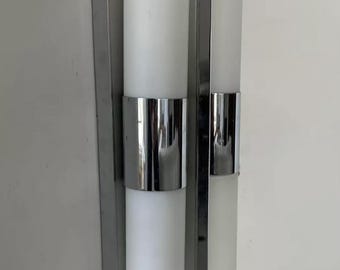 Lámpara de pared vintage de metal cromado y opalino, Alemania, años 60
