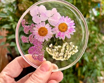 Wildflower Resin Coaster: Pressed Dried Flower Decor