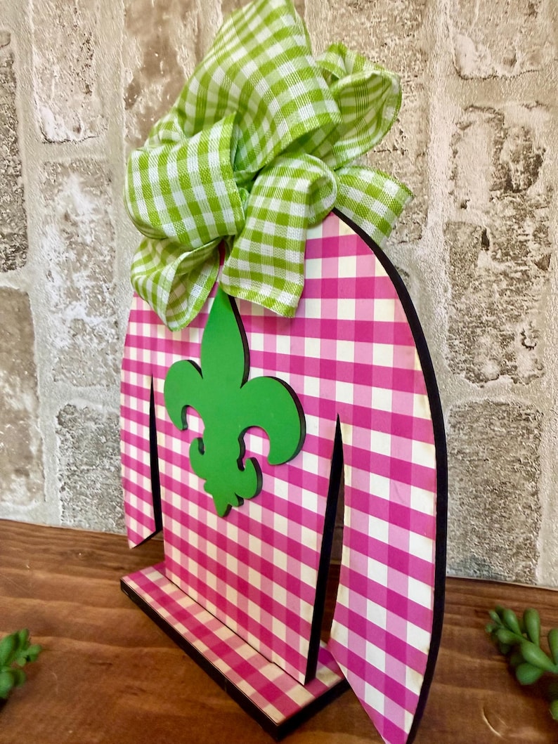 Kentucky Derby Decor: Wooden Jockey Silk Tabletop Centerpiece-Jockey Silk Center Piece-Derby Jockey Silk image 2