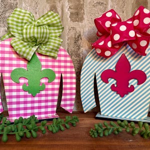 Kentucky Derby Decor: Wooden Jockey Silk Tabletop Centerpiece-Jockey Silk Center Piece-Derby Jockey Silk image 1