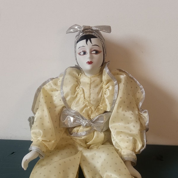 Arlequin femme vintage - Charleston années folles - Poupée de porcelaine - Pierrot - Déguisement doré et bouffant