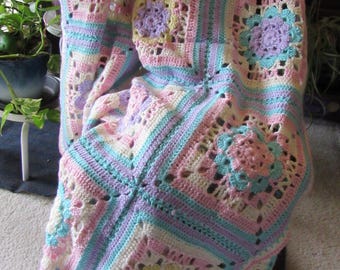 Handgemachte Pastell Oma Quadrat Häkeldecke: Erbstück Geschenk