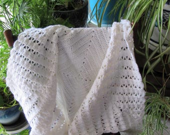 Lacey Shells - Handmade Baby Blanket – Elegant White Crochet  display picture 1