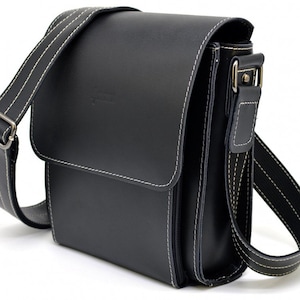 Black men&#39;s shoulder bag ZAw-3027-3md from TARWA white thread