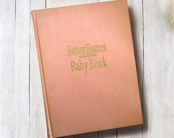 Libro de bebé vintage de Better Homes and Gardens de 1951, regalo vintage para baby shower, decoración rosa para baby shower, decoración vintage para habitación de niña en coral.