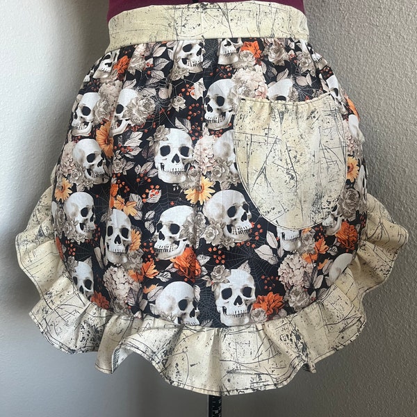 Skulls N’ Floral Waist Apron