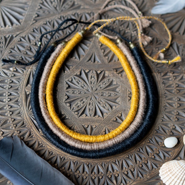 Kordel Halskette aus Hanf - Tribal Halsband in erdigen Farben