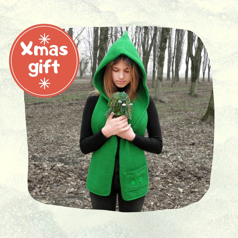 Xmas hood scarf gift Green hooded pocket clover scarf Unisex cool hood Cowl knitted pure wool Scoodie Long headscarf for ginger young man