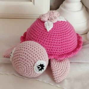 Niedliche Schildkröte zum Kuscheln, Spielen und lieb haben Pink