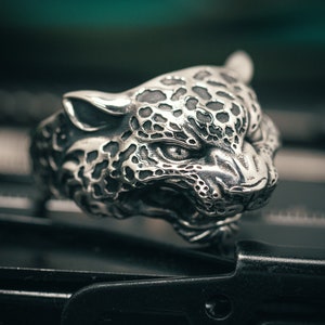 Anillo de leopardo en plata de ley oxidada - Joyería Songyan