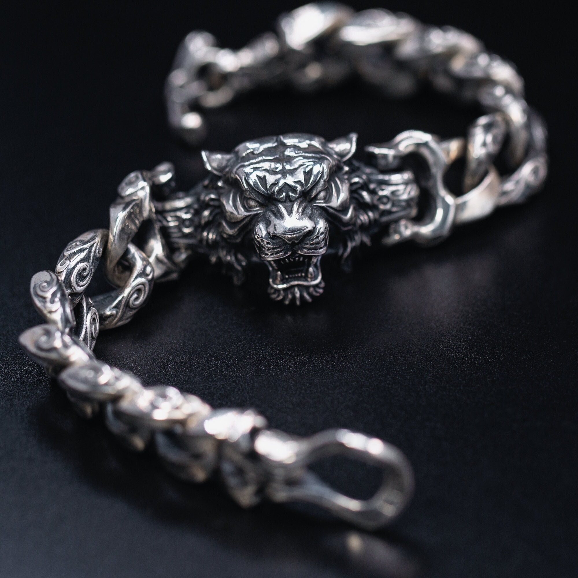 Big Tiger Head Bracelet Sterling Silver 925, Oxidized Silver Big Tiger Head Bracelet Sterling Silver 925, Oxidized Silver