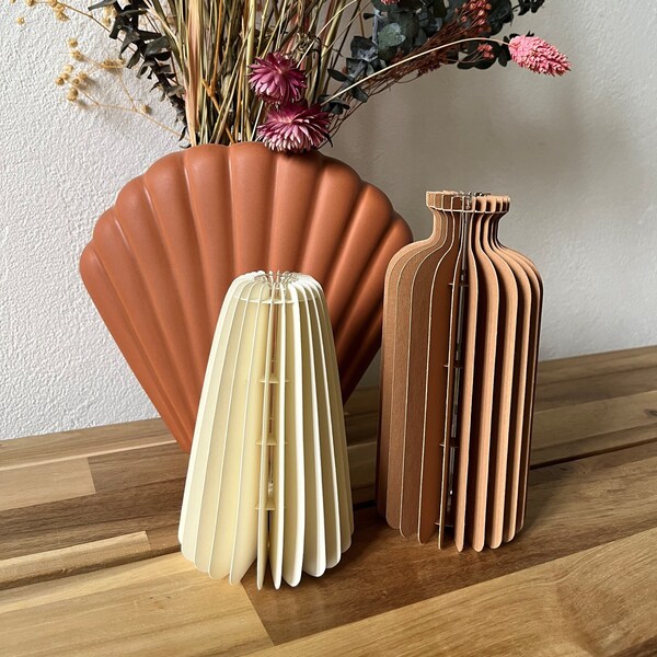 Vase soliflore en papier carton au design minimaliste