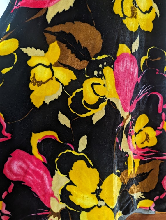 70s Vintage Velvet Floral Dress - image 5