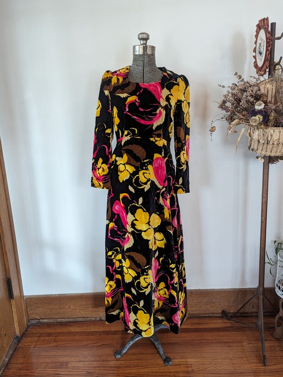 70s Vintage Velvet Floral Dress - image 1